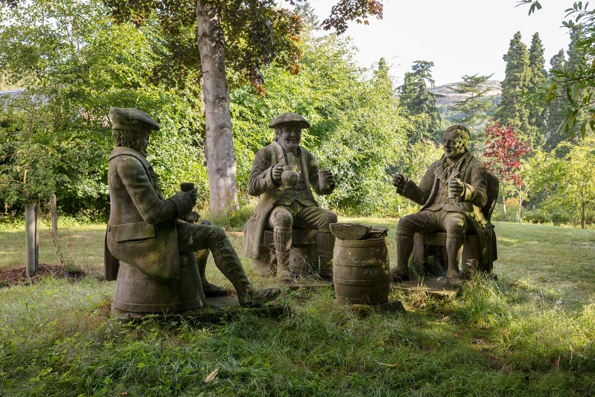 Tam O' Shanter statue Fingask Castle