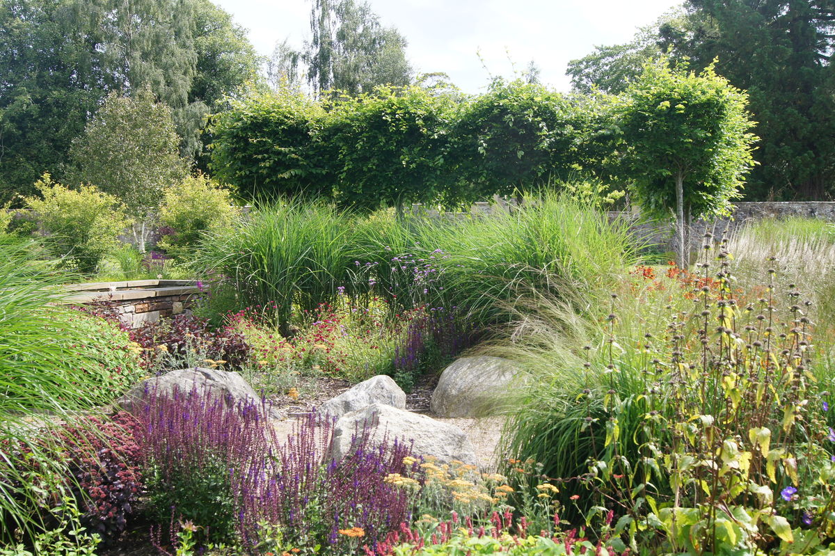 The Walled Garden, Shieldhill