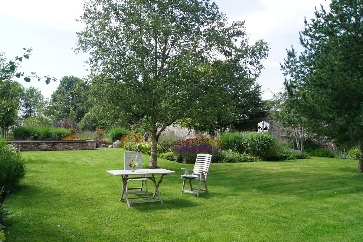 The Walled Garden, Shieldhill