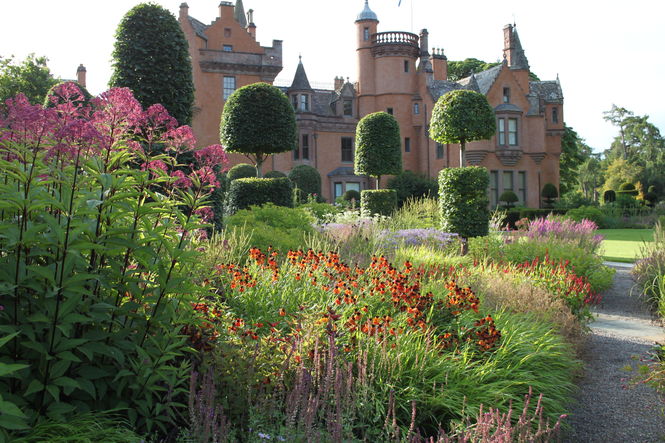 Aldourie Castle Garden