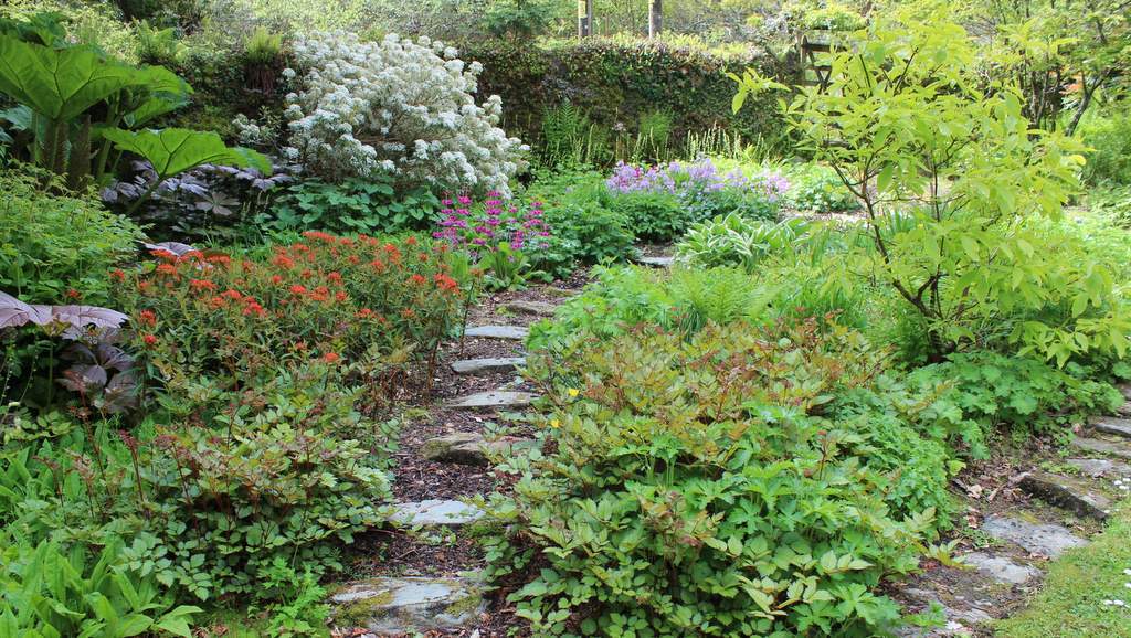 Crinan Hotel Garden