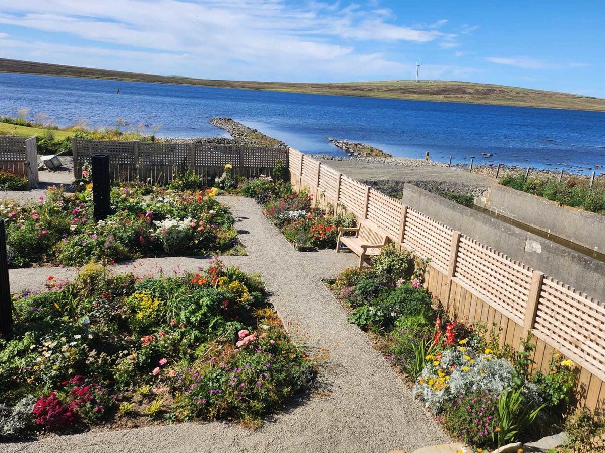 Lochview Gardens