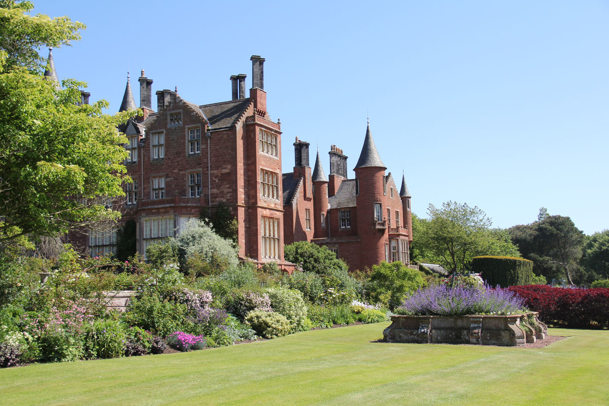 Tyninghame House